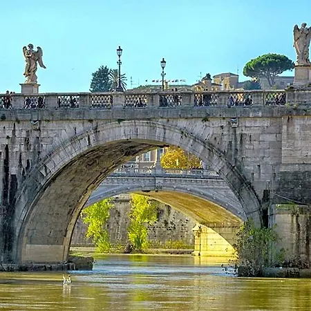 Hotel Vatican And Kitchen Rom
