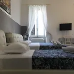 Hotel Vatican And Kitchen Rom